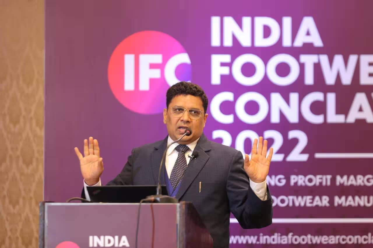 Interactive discussion among participants